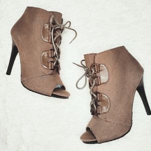 《 ELLE 》Military Style Lace Up Peep Toe Heels